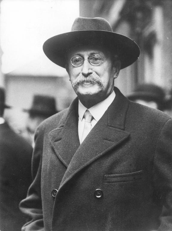Léon Blum, jefe del Frente Popular, en 1936
